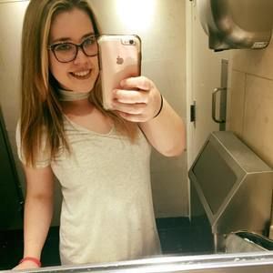 Meet your Posher, Simone